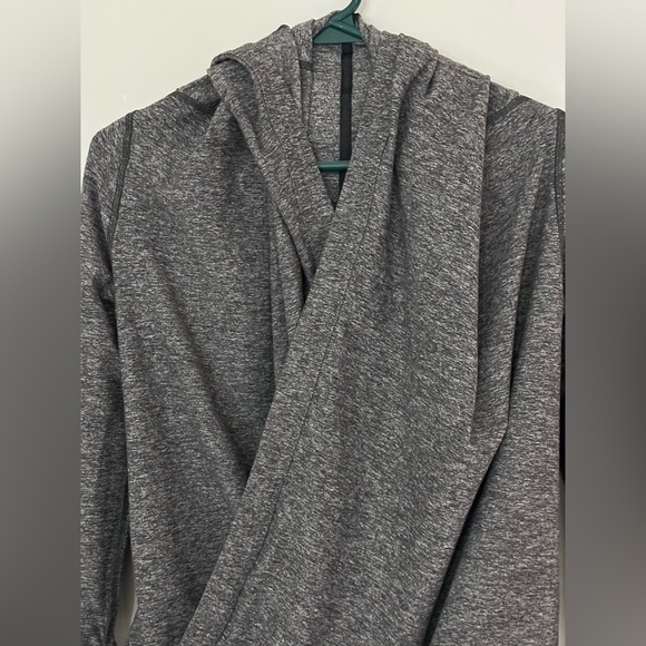 🌟NWOT🌟 Ivivva: Girls Long Sleeve Hooded Top- Size 12 - Picture 3 of 8